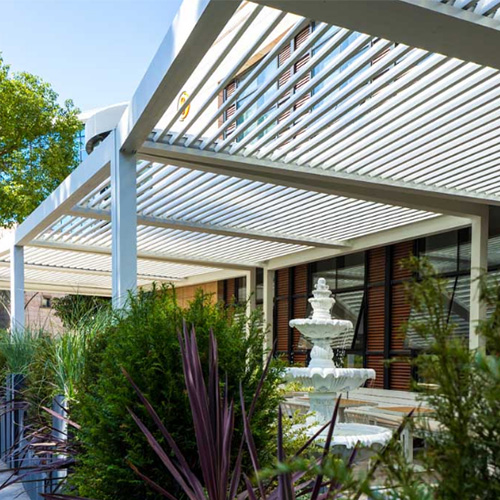 Waarom kiezen voor een waterdichte aluminium elektrische pergola?